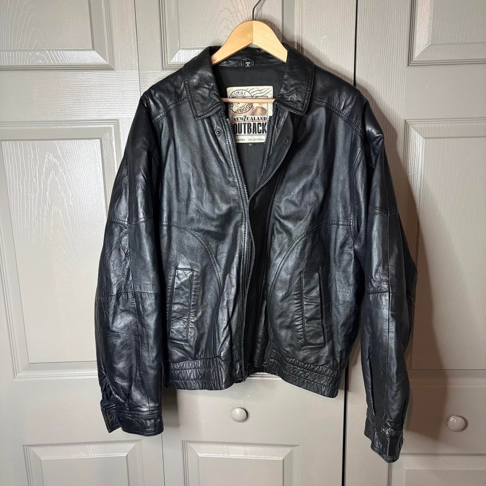 Vintage black leather jacket  Size L biker leather bomber jacket grunge